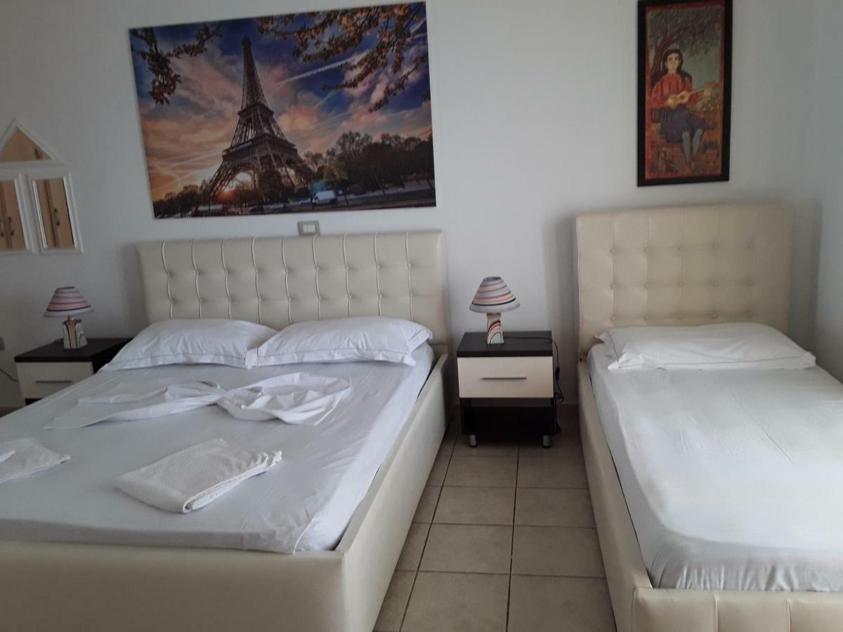 Odhisea Hotel Restaurant Кепаро Екстериор снимка