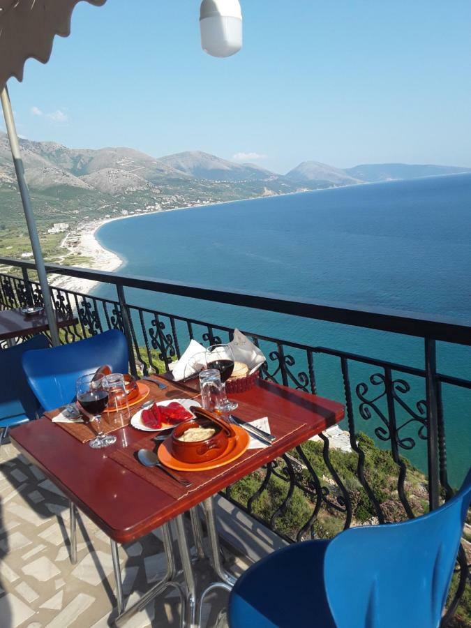 Odhisea Hotel Restaurant Кепаро Екстериор снимка